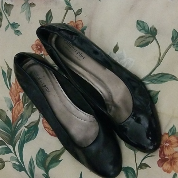 comfort plus by Predictions Shoes - Black predictions pumps